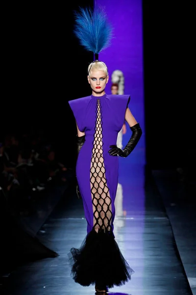 Look 30